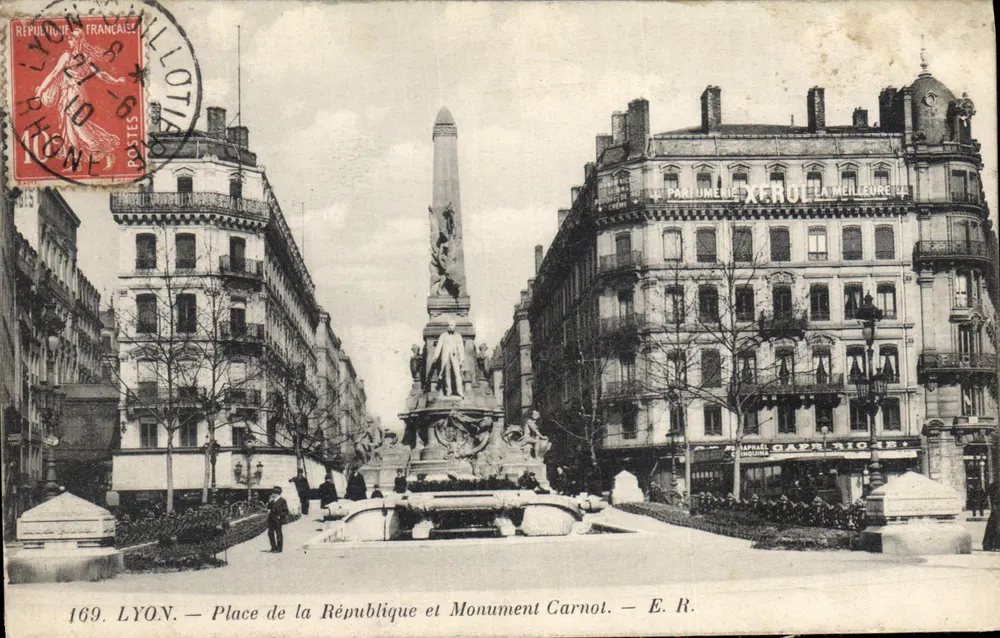 Lyon — Place de la République und Monument Carnot — E. R. - Vorderseite