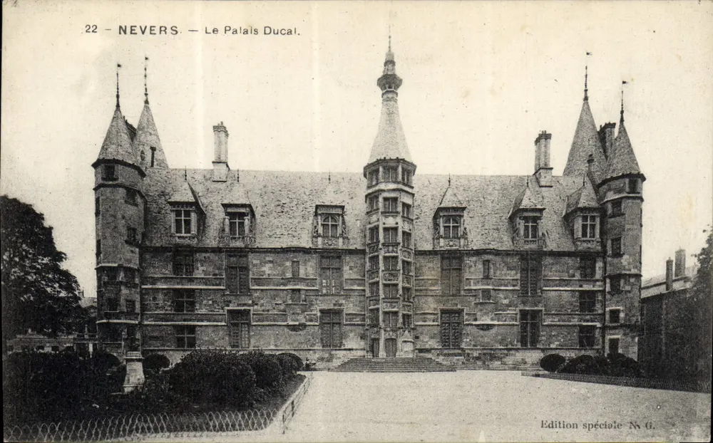 Nevers — O Palácio Ducal — Edição Especial N° 6 - Frente