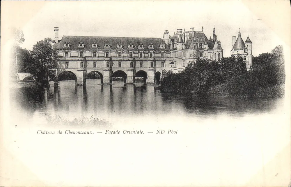 Castelo de Chenonceaux — Fachaça Oriental — ND Phol - Frente
