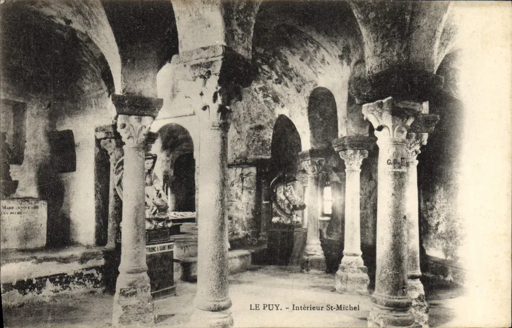 Le Puy - Interior da Igreja de São Miguel — editor G.P.E. - Frente