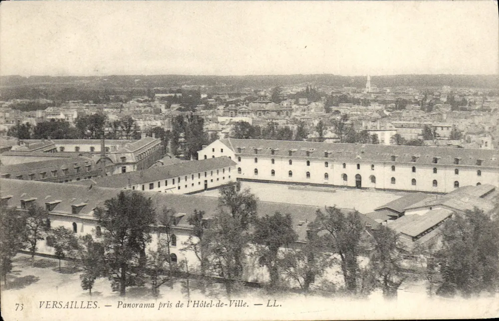 Versailles — Panorama pris de l'Hôtel-de-Ville — LL. — n°73 - Vorderseite