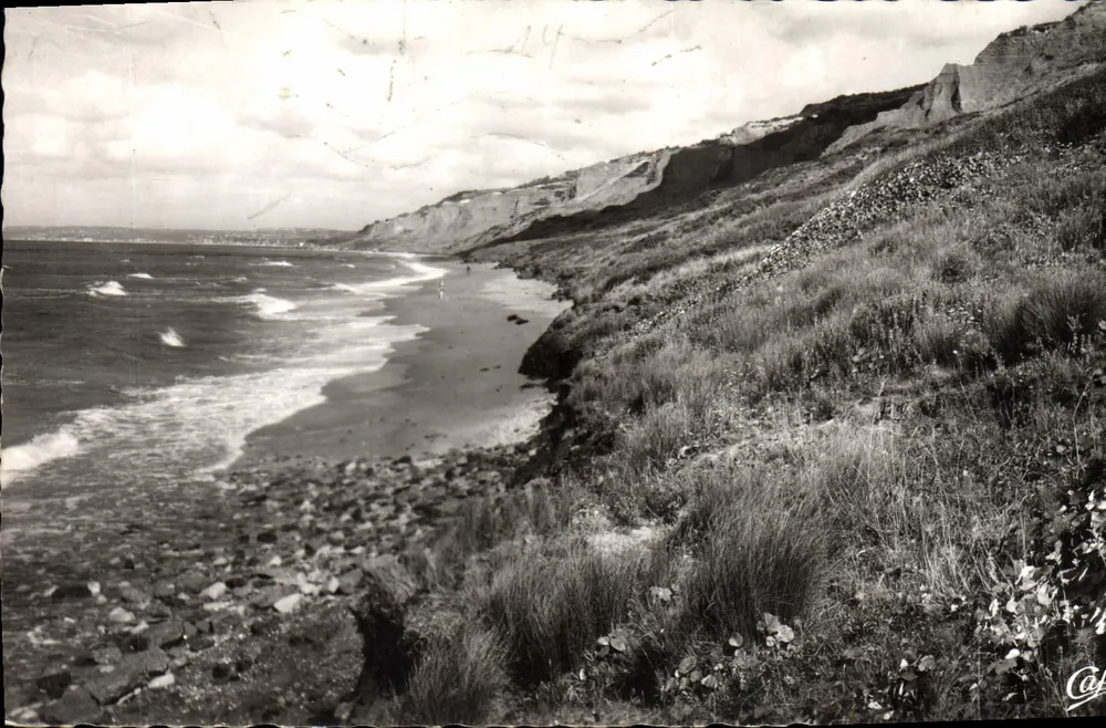 Houlgate - As Falésias — vista do mar — R. Letellier - Frente