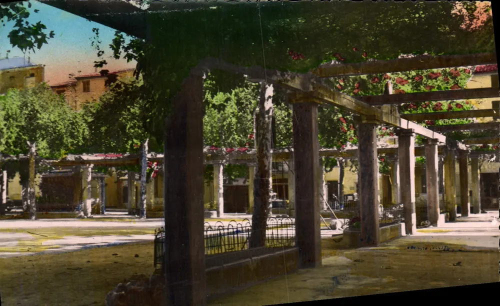 Praça do Grande Jardim — Vence — Edições MALO - Frente