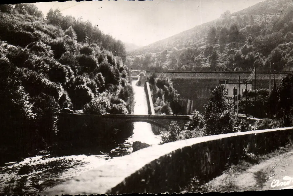 Die Fades — Ansicht der Wasserfälle und des Staudamms der Sioule — Édition d'Art Grenoble - Vorderseite
