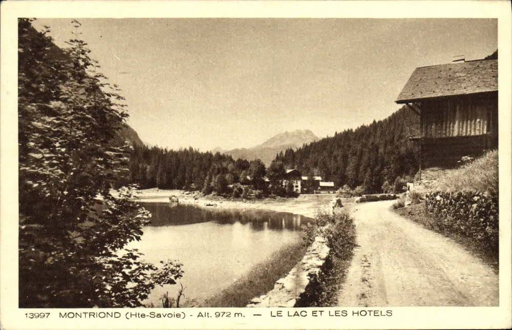 Montriond (Hte-Savoie) — O lago e os hotéis — Braun & Cie, Imp. Bornach - Frente