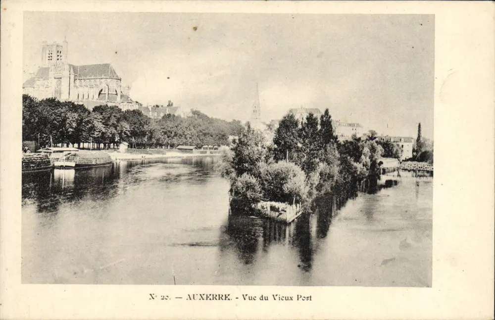 Auxerre - Ansicht des alten Hafens — Nr. 23 — Verlag unbekannt - Vorderseite