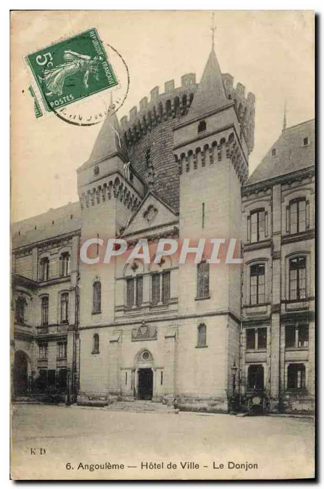 Angoulême — Rathaus — Der Bergfried - Vorderseite