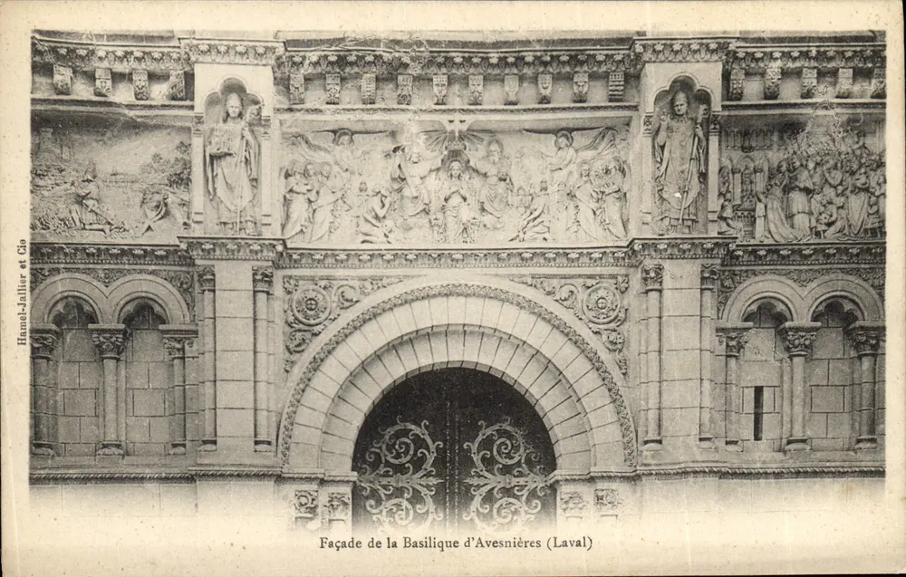 Façada Bazyliki w Avesnières (Laval) — Hamel-Jallier et Cie - Awers
