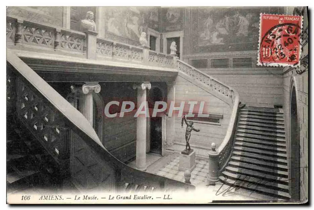Amiens — O Museu — A Grande Escada — LL. — N° 166 - Frente