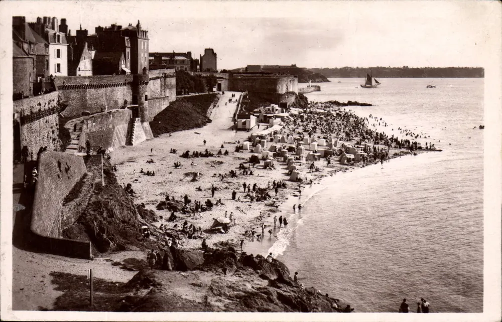 Der Strand von Bonsecours bei Flut — Saint-Malo — Real-Photo C. A. P. Straßburg - Vorderseite