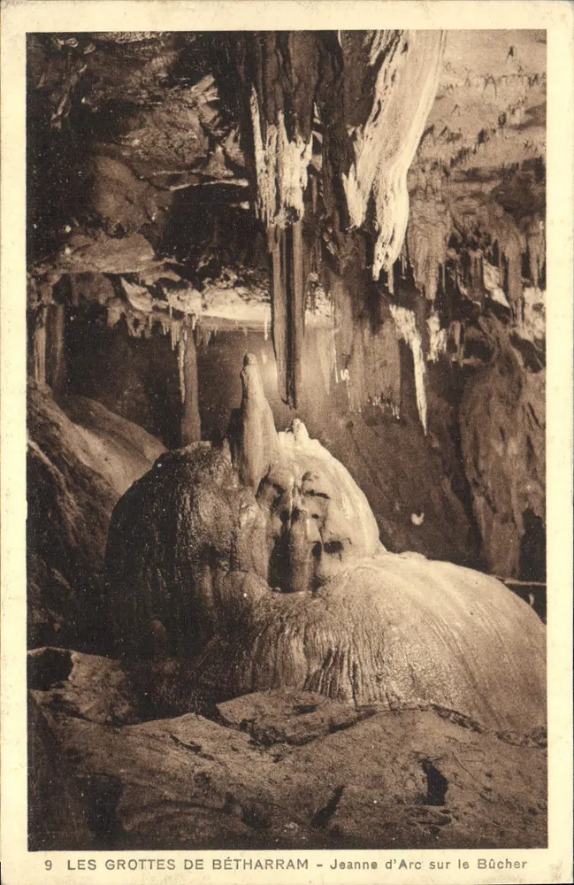 As Grutas de Bétharram — Joana d'Arc no Fogueiro - Frente