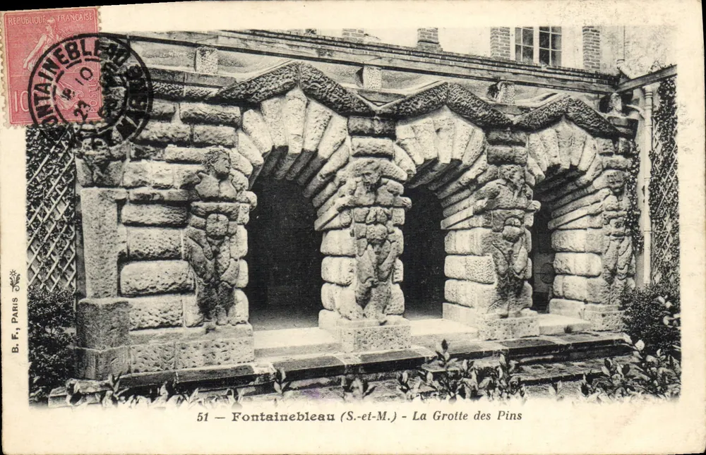 Fontainebleau (S.-et-M.) — A Gruta dos Pinheiros — B.F. Paris, n°51 - Frente