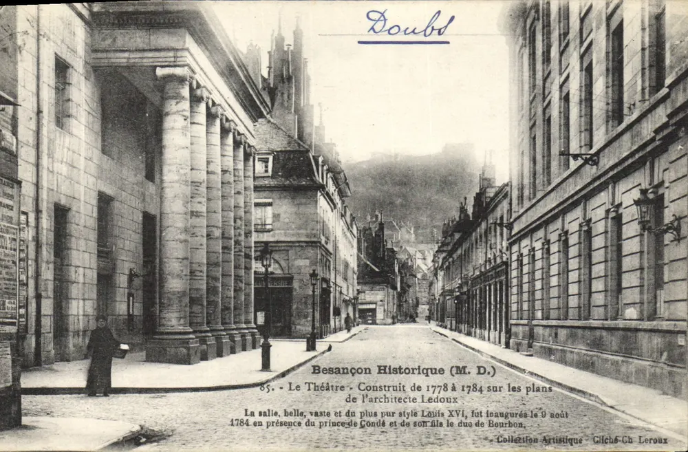 Besançon - O Teatro - Construído de 1778 a 1784 segundo os planos do arquiteto Ledoux - Frente