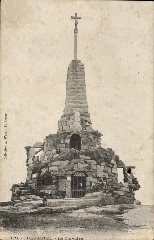 Trégastel - O Calvário — Monumento calvário em pedra com cruz, editor A. Warron, n° 130 - Frente