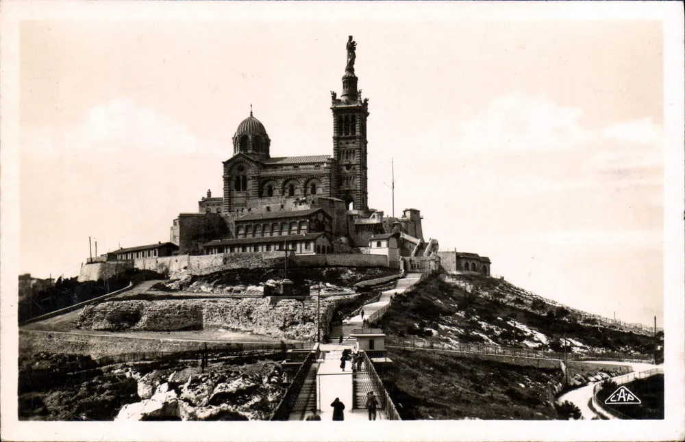 Nossa Senhora da Guarda — Marselha — editor C.A.P. - Frente