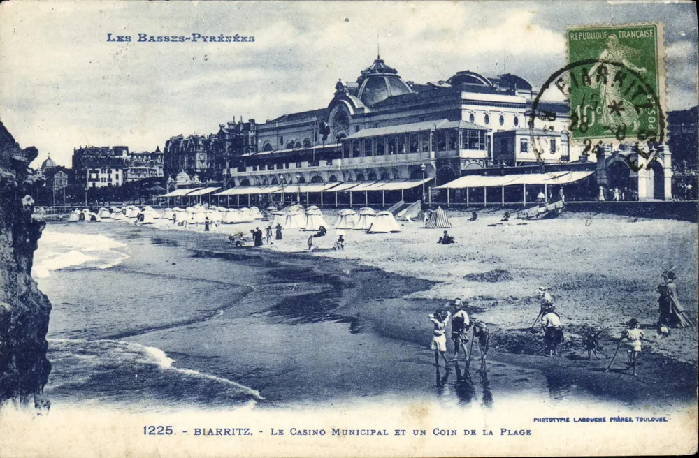 Biarritz - Das Municipale Casino und eine Ecke des Strandes — Phototypie Labouche Frères, Toulouse, Nr. 1225 - Vorderseite