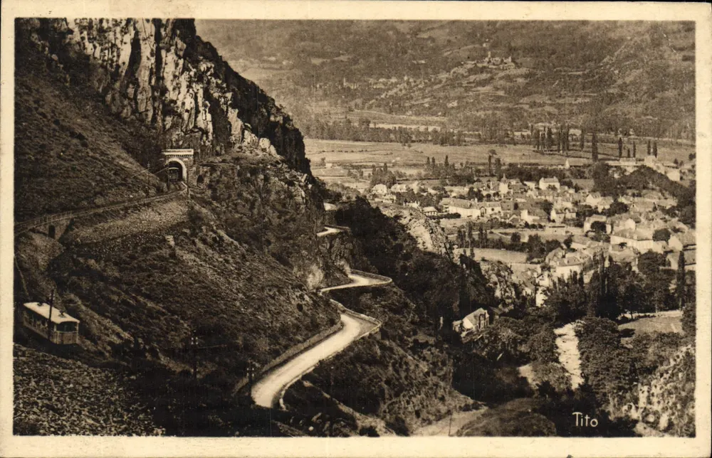 Tito — Ansicht des Tunnels und des Dorfes — Bloc frères, Cauterets - Vorderseite