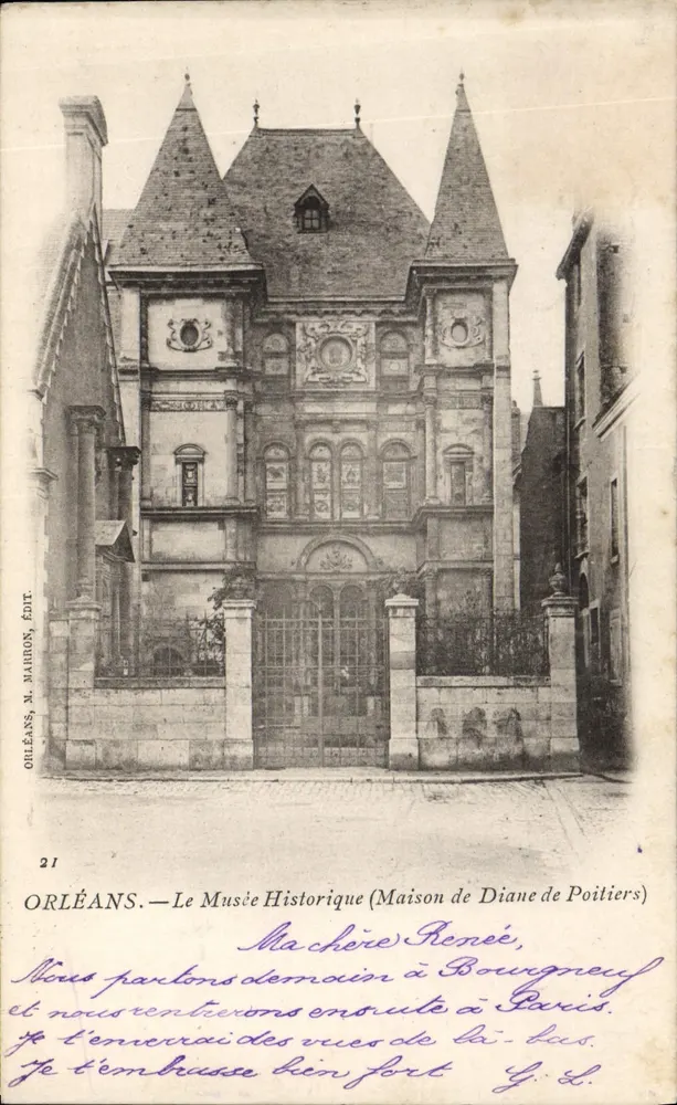 Orléans — Ansicht des Historischen Museums (Haus von Diane de Poitiers) - Vorderseite
