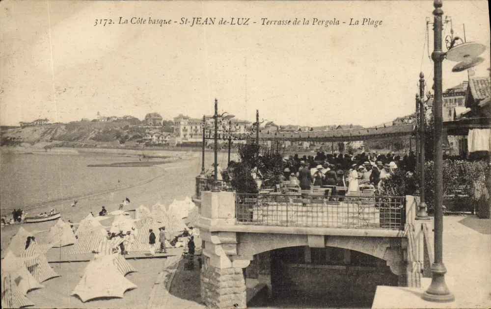 St-Jean-de-Luz - Terrasse der Pergola - Die Strände - Die Basque-Küste - Vorderseite