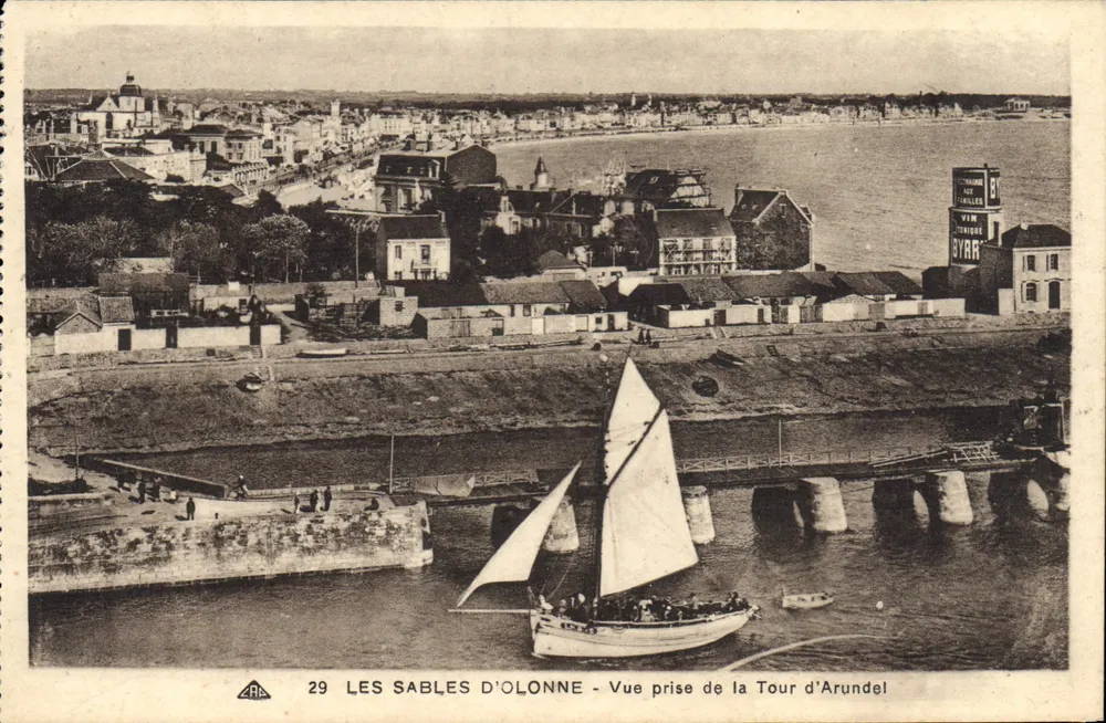 Les Sables d'Olonne — Ansicht von der Arundel-Turm - Vorderseite