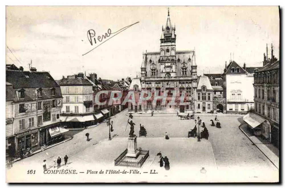 Compiègne — Place de l'Hôtel-de-Ville — LL. n°161 - Frente