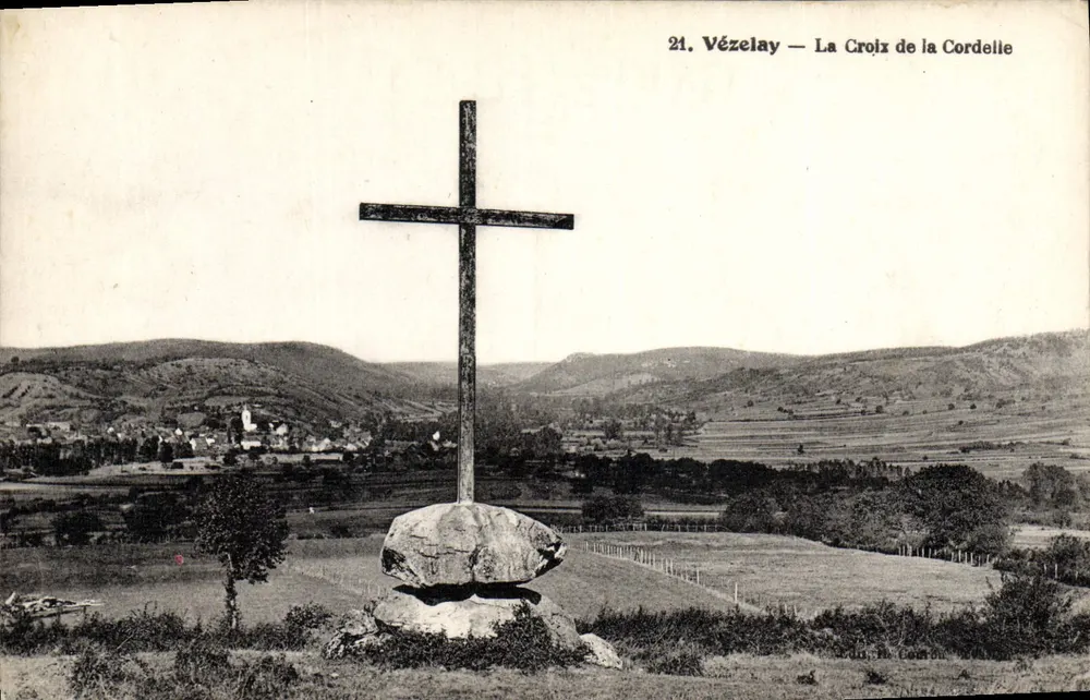 Vézelay — A Cruz da Cordelle — Editor R. Cotton, n° 21 - Frente