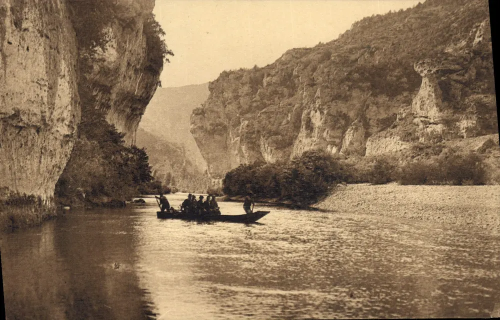 Gorges do Tarn — Canyons e barcos — Carta postal da coleção 'Cordes-du-Tarn - Édite des Pyrénées' - Frente