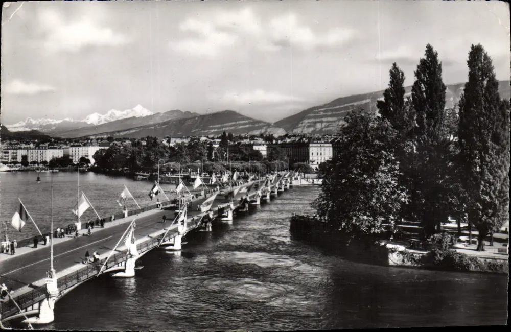 Genève — Pont du Mont-Blanc et le Mont-Blanc (4810 m) — Éditions Jaeger Genève, n° 7013 - Frente