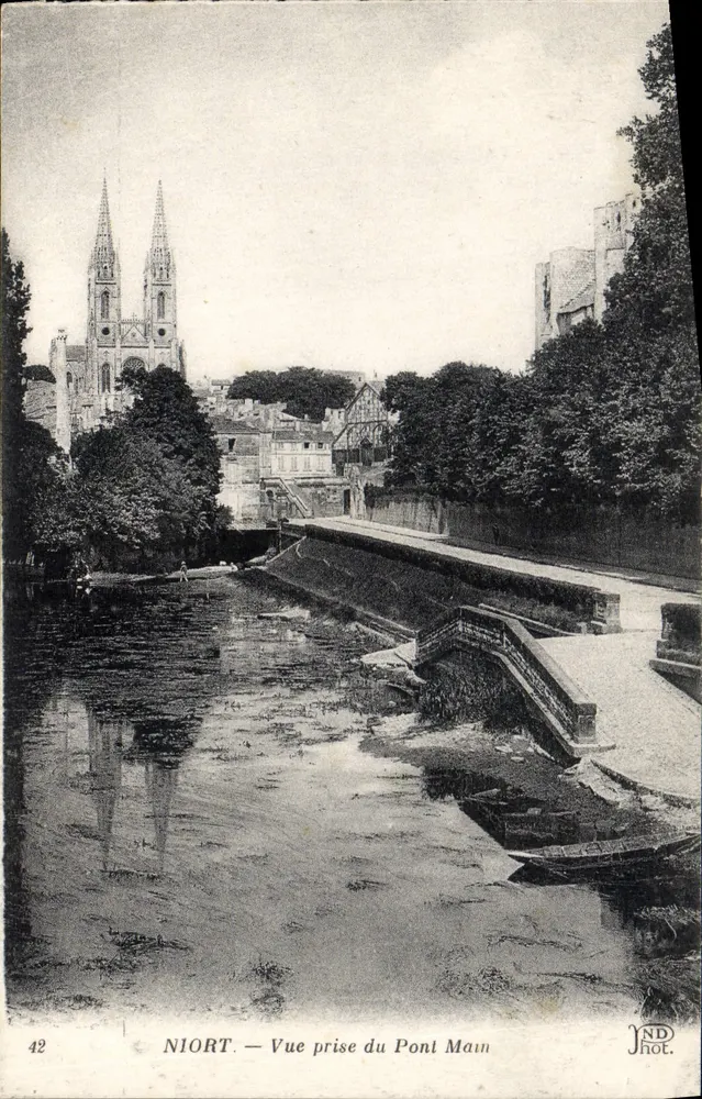 Niort — Vista tirada do Ponte Main — JND Phot. - Frente