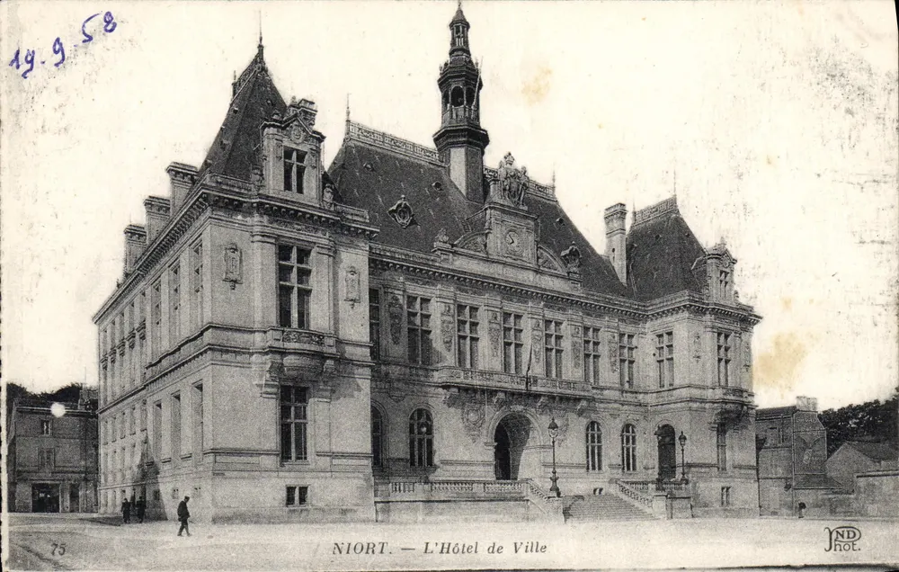 Niort — O Hotel de Ville — JND Fot. n°75 - Frente