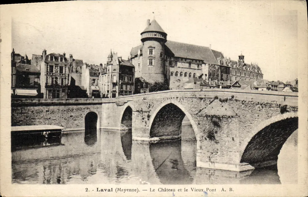 Laval (Mayenne) — Das Schloss und die alte Brücke — A. B. - Vorderseite