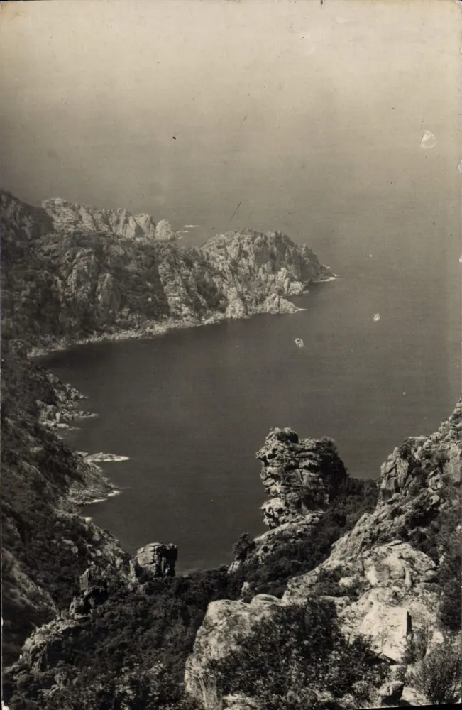Vista da costa da Córsega — Porto — Les Éditions A. Tomasi, Ajaccio, n°2518 - Frente