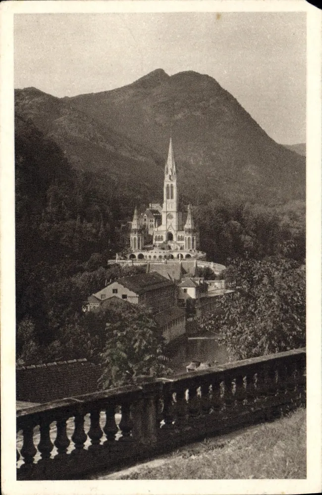 Lourdes — A Basílica — Edição Palais du Rosaire - Frente