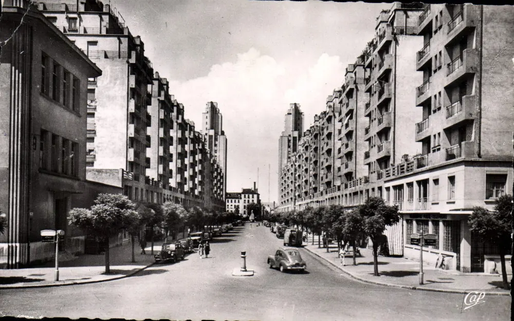Rue Henri Barbousse — Lyon-Villeurbanne — Réal-Photo - Vorderseite