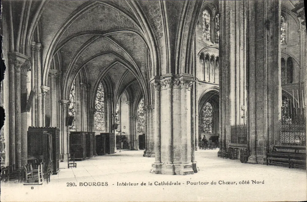 Bourges - Innenansicht der Kathedrale - Apsebereich, Nordseite - Vorderseite
