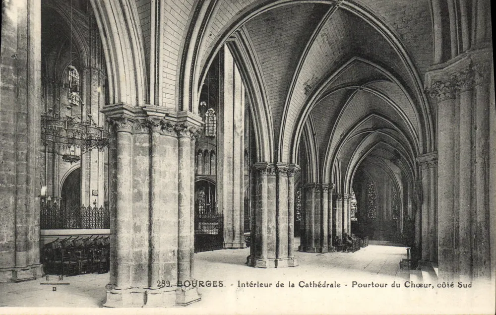 Bourges — Interior da Catedral — Paraíso do Coro, lado Sul — E. Maquaire, n°289 - Frente