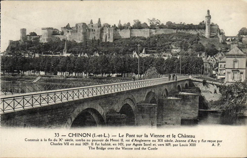 Chinon (Indre-et-Loire) — Die Brücke über die Vienne und das Schloss — A. Papaphin, Verlag Tours, n°33 - Vorderseite