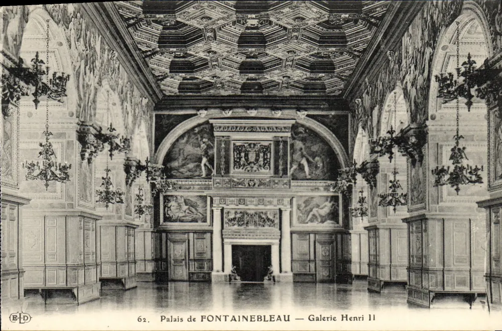 Schloss FONTAINEBLEAU — Galerie Henri II - Vorderseite