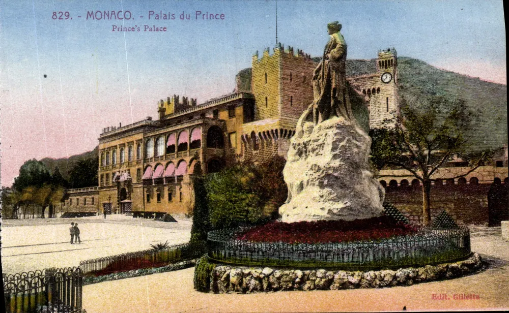 Mônaco - Palácio do Príncipe — vista com estátua — Edit. Gilletta, n°829 - Frente