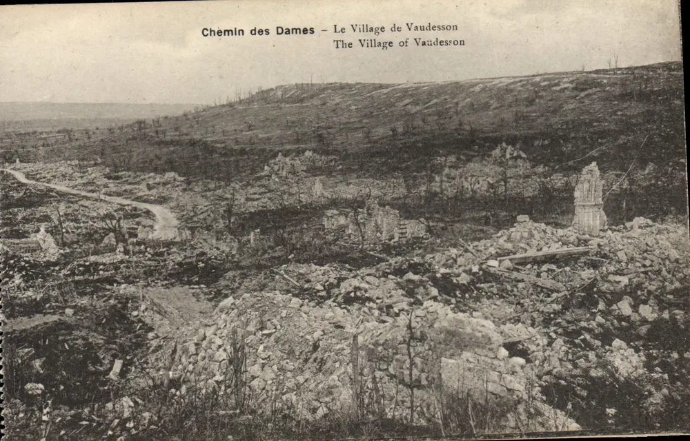 Chemin des Dames – Das Dorf Vaudesson — B. Nougèrède und H. Lestard, Paris - Vorderseite