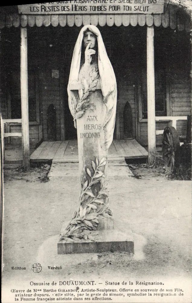 Ossuário de Douaumont — Estátua da Ressignação — Edition HS Verdun - Frente