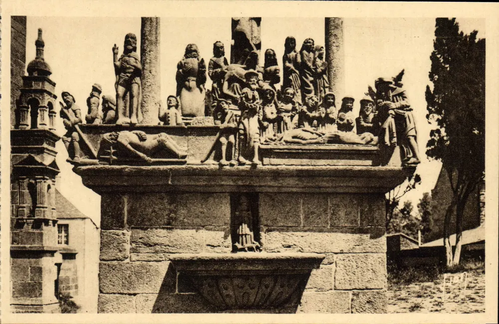 Saint-Thégonnec — Detalhes do Calvaire (1610), lado Norte — Les Éditions d'Art Yvyn, Paris - Frente