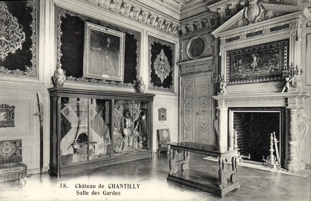 Castillo de Chantilly — Sala de las Guardias — Héliotypie Bourdier et Faucheux, Versalles, n°58 - Anverso