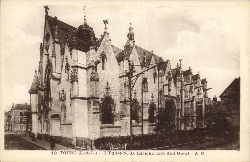 Tours (Indre-et-Loire) — A Igreja N.-D. Lariche lado Sudoeste — A. P. — n°12 - Frente