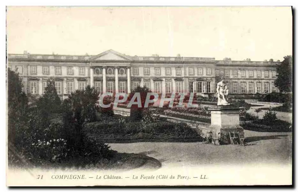 Compiègne — Het Kasteel — De Gevel (Kant van het Park) — LL - Voorkant