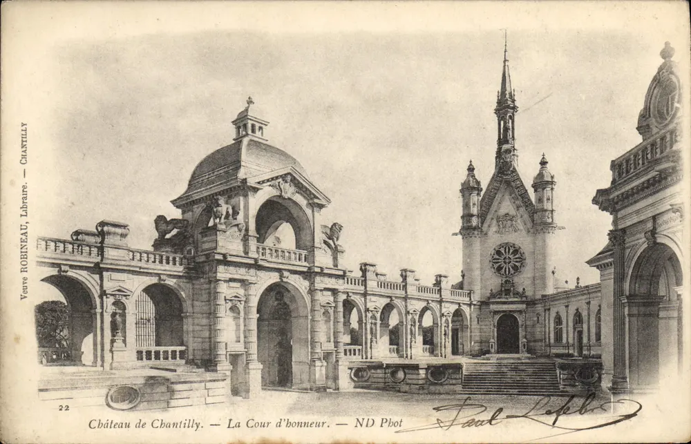 Castelo de Chantilly — A Cour de Honra — Veuve Robineau, Livreiro, Chantilly - Frente