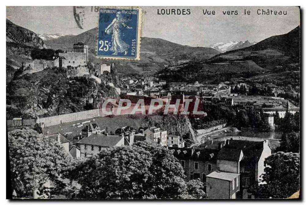 Lourdes — Vista em direção ao Castelo — Editor não visível - Frente