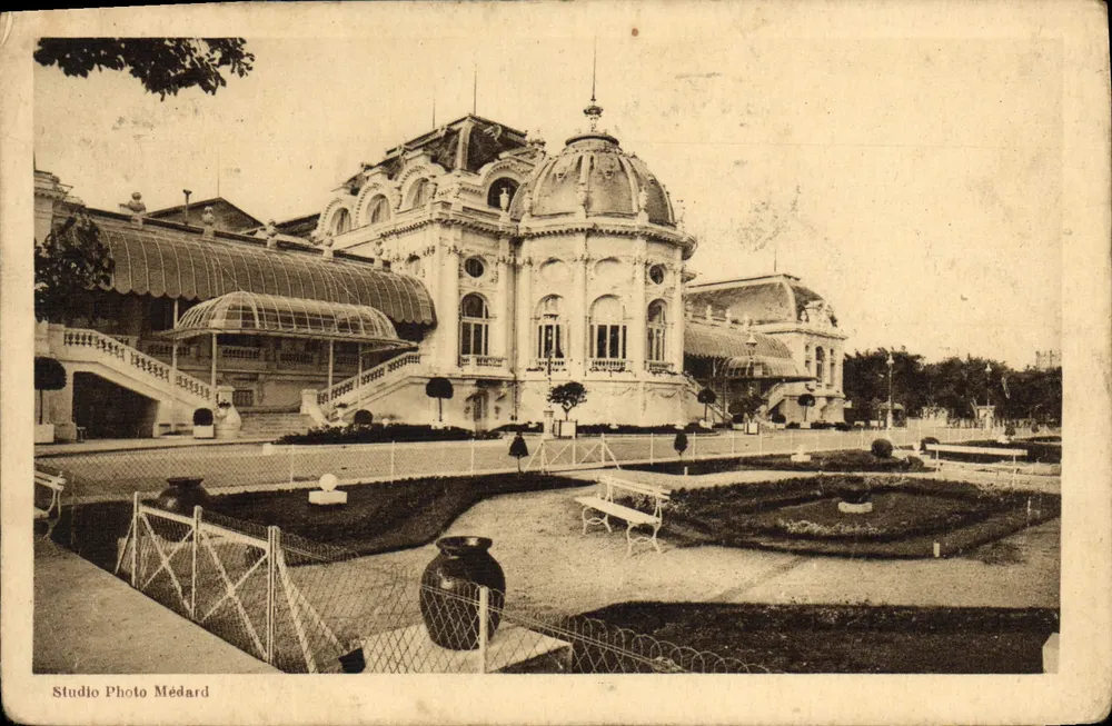 O Casino Municipal — Royan — Studio Photo Médard - Frente