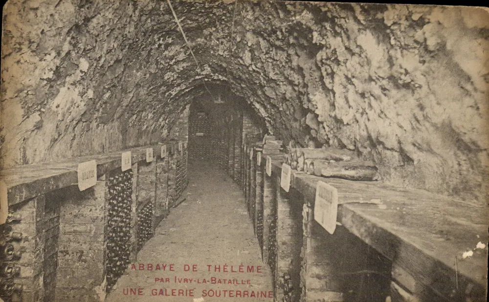 Abtei Thélème — Unterirdische Galerie — von Ivry-la-Bataille - Vorderseite