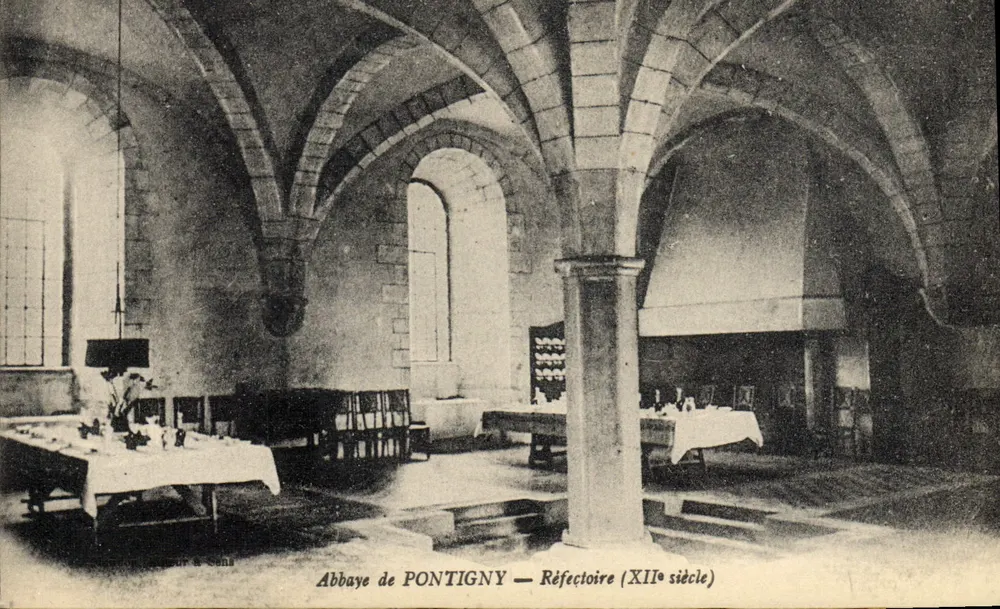 Abdij van PONTIGNY — Refectoire (12e eeuw) - Voorkant